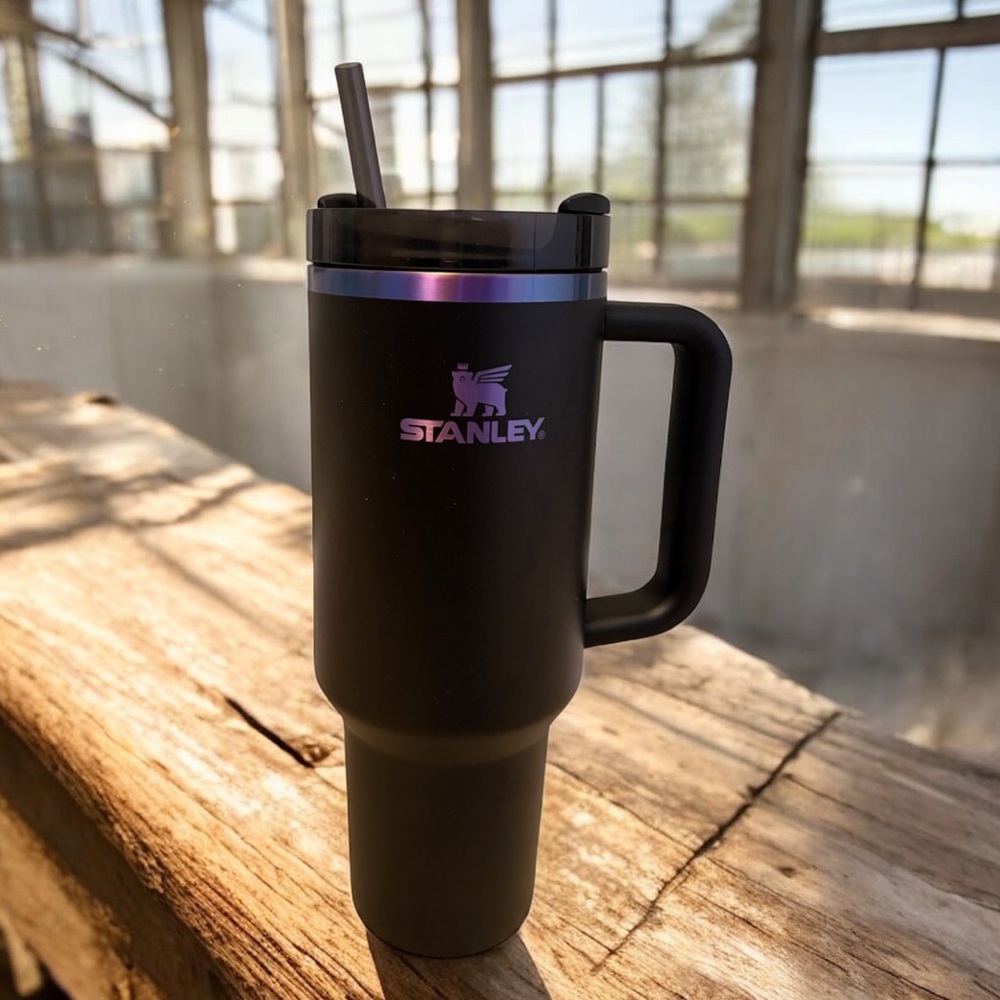 Stanley 40 oz. Quencher H2.0 FlowState
Tumbler